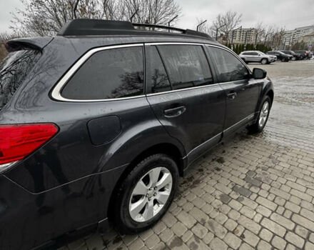 Серый Субару Аутбек, объемом двигателя 2.5 л и пробегом 235 тыс. км за 10000 $, фото 4 на Automoto.ua