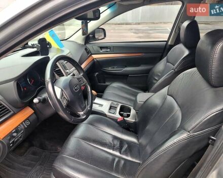 Сірий Субару Аутбек, об'ємом двигуна 2.46 л та пробігом 215 тис. км за 13250 $, фото 13 на Automoto.ua