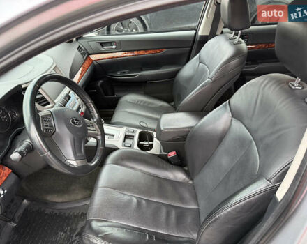 Сірий Субару Аутбек, об'ємом двигуна 2.46 л та пробігом 258 тис. км за 9000 $, фото 18 на Automoto.ua