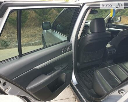 Серый Субару Аутбек, объемом двигателя 2.5 л и пробегом 322 тыс. км за 9700 $, фото 71 на Automoto.ua