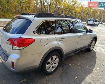 Серый Субару Аутбек, объемом двигателя 2.46 л и пробегом 178 тыс. км за 9999 $, фото 19 на Automoto.ua