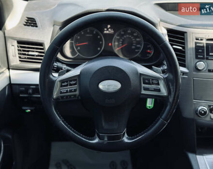 Серый Субару Аутбек, объемом двигателя 2.46 л и пробегом 296 тыс. км за 9400 $, фото 28 на Automoto.ua