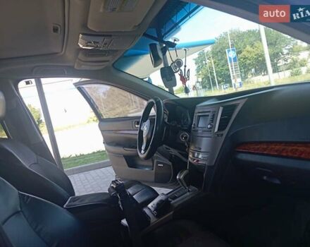 Сірий Субару Аутбек, об'ємом двигуна 2.5 л та пробігом 182 тис. км за 10500 $, фото 13 на Automoto.ua