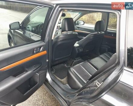 Сірий Субару Аутбек, об'ємом двигуна 2.46 л та пробігом 285 тис. км за 9000 $, фото 5 на Automoto.ua