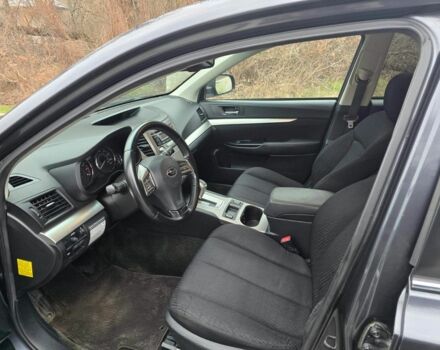 Сірий Субару Аутбек, об'ємом двигуна 2.5 л та пробігом 177 тис. км за 8400 $, фото 7 на Automoto.ua