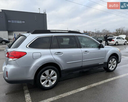 Сірий Субару Аутбек, об'ємом двигуна 2.46 л та пробігом 258 тис. км за 9000 $, фото 3 на Automoto.ua