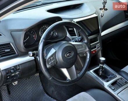 Сірий Субару Аутбек, об'ємом двигуна 2 л та пробігом 251 тис. км за 6800 $, фото 15 на Automoto.ua