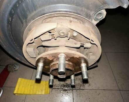 Серый Субару Аутбек, объемом двигателя 2.5 л и пробегом 322 тыс. км за 9200 $, фото 11 на Automoto.ua