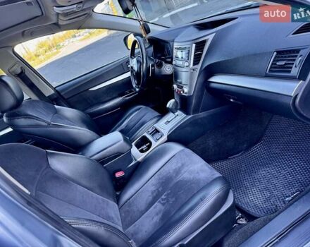 Серый Субару Аутбек, объемом двигателя 2.5 л и пробегом 130 тыс. км за 7700 $, фото 15 на Automoto.ua