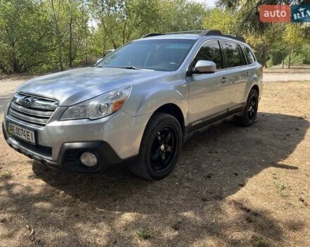 Серый Субару Аутбек, объемом двигателя 2.46 л и пробегом 225 тыс. км за 10500 $, фото 4 на Automoto.ua
