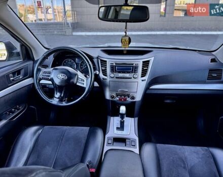 Серый Субару Аутбек, объемом двигателя 2.5 л и пробегом 130 тыс. км за 7700 $, фото 19 на Automoto.ua