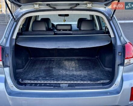 Серый Субару Аутбек, объемом двигателя 2.5 л и пробегом 130 тыс. км за 7700 $, фото 7 на Automoto.ua