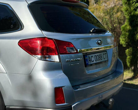 Сірий Субару Аутбек, об'ємом двигуна 2 л та пробігом 292 тис. км за 11800 $, фото 9 на Automoto.ua