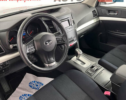 Субару Аутбек 2013 в Львове на Automoto.ua Серый Субару Аутбек, объемом двигателя 2 л и пробегом 180 тыс. км за 11150 $, фото 5 на Automoto.ua