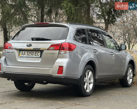 Серый Субару Аутбек, объемом двигателя 2.46 л и пробегом 216 тыс. км за 10700 $, фото 13 на Automoto.ua