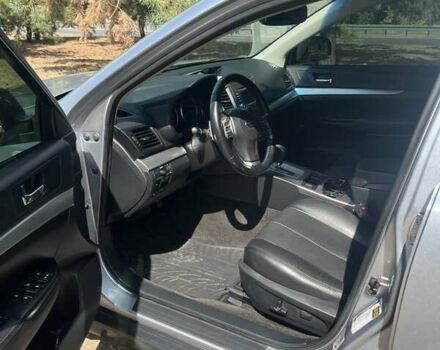 Серый Субару Аутбек, объемом двигателя 2.46 л и пробегом 225 тыс. км за 10500 $, фото 7 на Automoto.ua