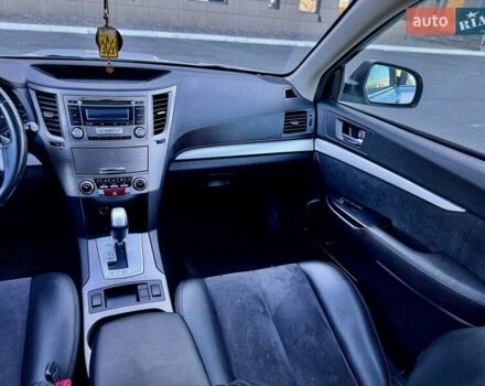 Серый Субару Аутбек, объемом двигателя 2.5 л и пробегом 130 тыс. км за 7700 $, фото 18 на Automoto.ua