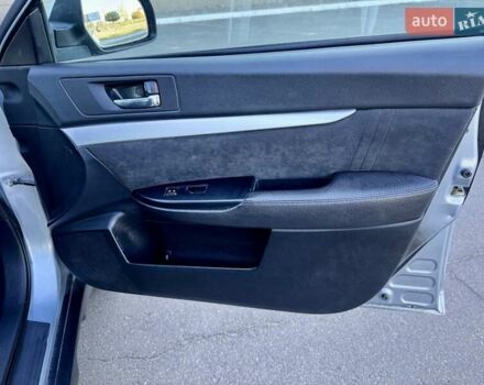 Серый Субару Аутбек, объемом двигателя 2.5 л и пробегом 130 тыс. км за 7700 $, фото 14 на Automoto.ua