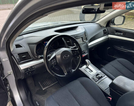 Серый Субару Аутбек, объемом двигателя 2 л и пробегом 269 тыс. км за 7950 $, фото 27 на Automoto.ua