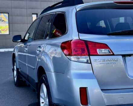 Серый Субару Аутбек, объемом двигателя 2.5 л и пробегом 130 тыс. км за 7700 $, фото 9 на Automoto.ua
