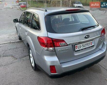 Серый Субару Аутбек, объемом двигателя 2 л и пробегом 181 тыс. км за 9999 $, фото 14 на Automoto.ua