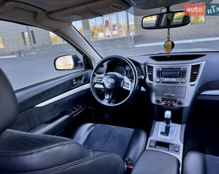 Серый Субару Аутбек, объемом двигателя 2.5 л и пробегом 130 тыс. км за 7700 $, фото 13 на Automoto.ua