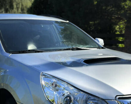 Сірий Субару Аутбек, об'ємом двигуна 2 л та пробігом 292 тис. км за 11800 $, фото 3 на Automoto.ua