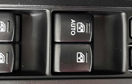 Серый Субару Аутбек, объемом двигателя 2 л и пробегом 180 тыс. км за 11150 $, фото 15 на Automoto.ua