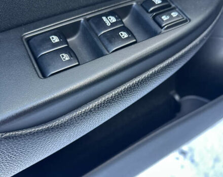 Сірий Субару Аутбек, об'ємом двигуна 2 л та пробігом 262 тис. км за 11000 $, фото 24 на Automoto.ua