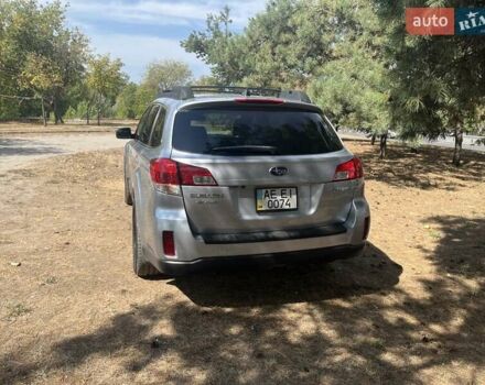Серый Субару Аутбек, объемом двигателя 2.46 л и пробегом 225 тыс. км за 10500 $, фото 3 на Automoto.ua