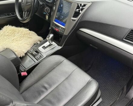 Серый Субару Аутбек, объемом двигателя 2.5 л и пробегом 270 тыс. км за 9500 $, фото 6 на Automoto.ua