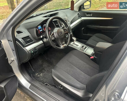 Серый Субару Аутбек, объемом двигателя 2.46 л и пробегом 216 тыс. км за 10700 $, фото 15 на Automoto.ua