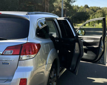 Сірий Субару Аутбек, об'ємом двигуна 2 л та пробігом 292 тис. км за 11800 $, фото 16 на Automoto.ua