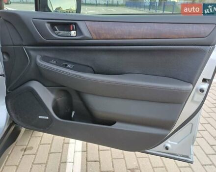 Серый Субару Аутбек, объемом двигателя 2.5 л и пробегом 210 тыс. км за 10990 $, фото 7 на Automoto.ua