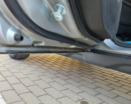 Серый Субару Аутбек, объемом двигателя 2.5 л и пробегом 210 тыс. км за 10990 $, фото 12 на Automoto.ua