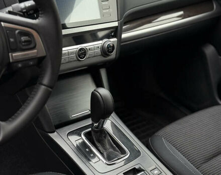 Серый Субару Аутбек, объемом двигателя 2.5 л и пробегом 170 тыс. км за 14800 $, фото 17 на Automoto.ua