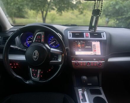 Серый Субару Аутбек, объемом двигателя 2.5 л и пробегом 176 тыс. км за 15000 $, фото 3 на Automoto.ua