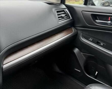 Серый Субару Аутбек, объемом двигателя 2.5 л и пробегом 175 тыс. км за 13500 $, фото 2 на Automoto.ua