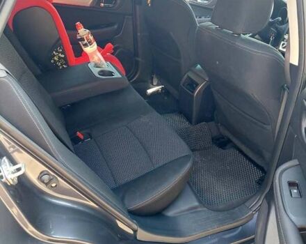 Серый Субару Аутбек, объемом двигателя 2.5 л и пробегом 145 тыс. км за 15500 $, фото 4 на Automoto.ua