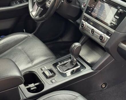 Серый Субару Аутбек, объемом двигателя 2.5 л и пробегом 152 тыс. км за 17000 $, фото 5 на Automoto.ua