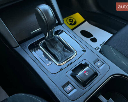 Серый Субару Аутбек, объемом двигателя 2 л и пробегом 190 тыс. км за 15000 $, фото 15 на Automoto.ua