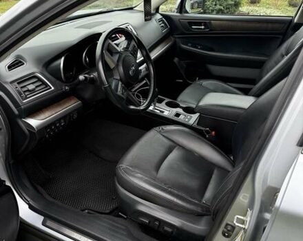 Серый Субару Аутбек, объемом двигателя 2.5 л и пробегом 175 тыс. км за 13500 $, фото 9 на Automoto.ua