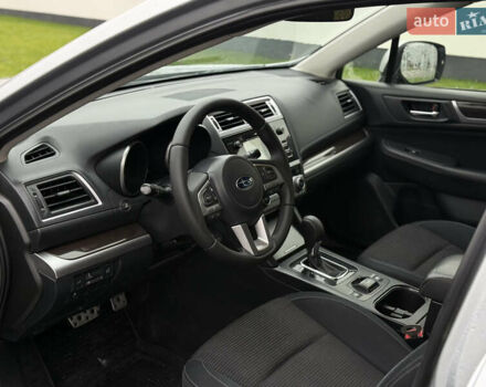 Серый Субару Аутбек, объемом двигателя 2.5 л и пробегом 170 тыс. км за 14800 $, фото 25 на Automoto.ua