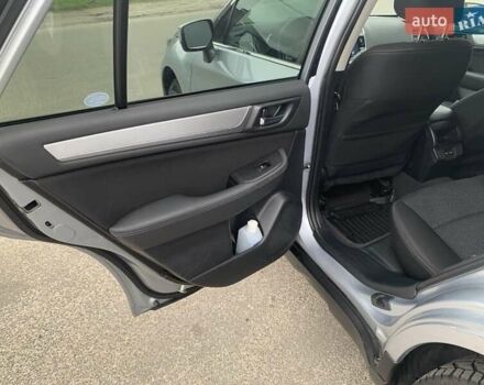 Сірий Субару Аутбек, об'ємом двигуна 2.5 л та пробігом 210 тис. км за 13800 $, фото 15 на Automoto.ua