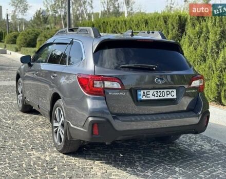 Сірий Субару Аутбек, об'ємом двигуна 2.5 л та пробігом 131 тис. км за 18000 $, фото 6 на Automoto.ua