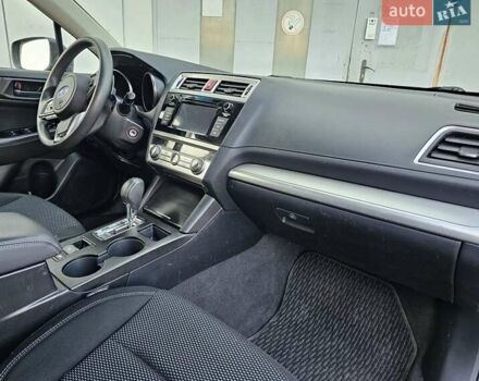 Серый Субару Аутбек, объемом двигателя 2.5 л и пробегом 125 тыс. км за 16800 $, фото 11 на Automoto.ua