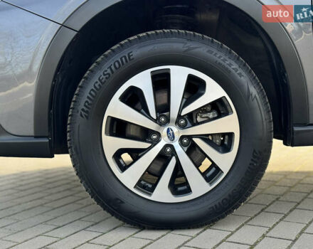 Серый Субару Аутбек, объемом двигателя 2.5 л и пробегом 31 тыс. км за 19900 $, фото 1 на Automoto.ua