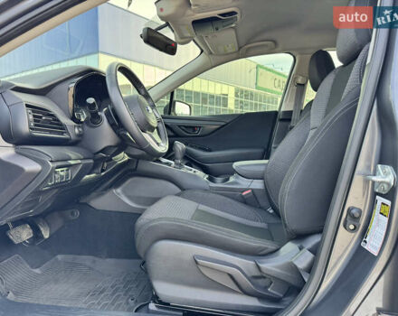 Серый Субару Аутбек, объемом двигателя 2.5 л и пробегом 31 тыс. км за 19900 $, фото 4 на Automoto.ua