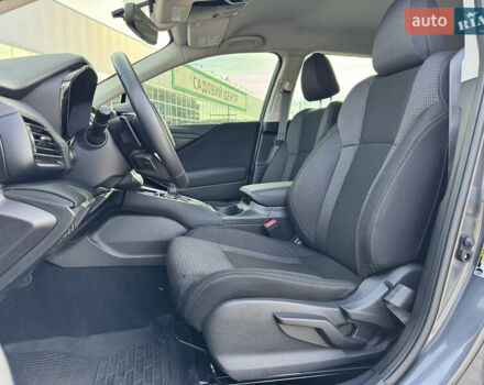 Серый Субару Аутбек, объемом двигателя 2.5 л и пробегом 31 тыс. км за 19900 $, фото 3 на Automoto.ua