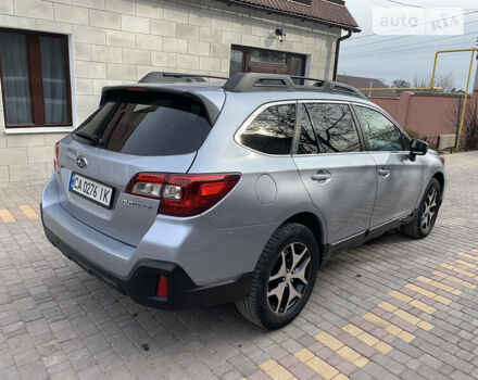 Субару Аутбек 2015 в Херсоне на Automoto.ua Серый Субару Аутбек, объемом двигателя 2.5 л и пробегом 225 тыс. км за 12900 $, фото 4 на Automoto.ua
